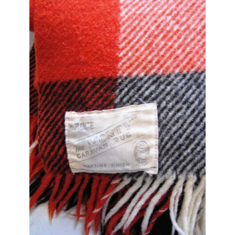 Matching pair of Travel (caravan) woollen blankets.